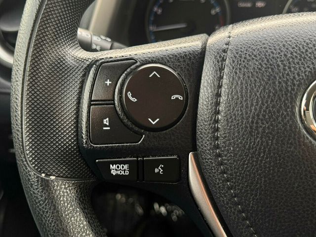 2018 Toyota RAV4 LE FWD - 22937206 - 22