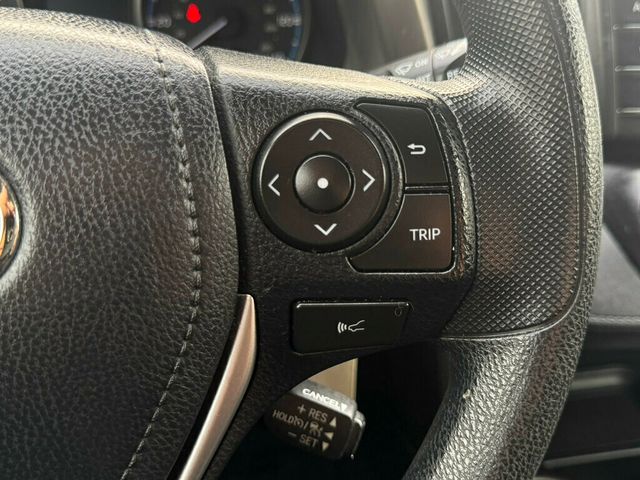 2018 Toyota RAV4 LE FWD - 22937206 - 26