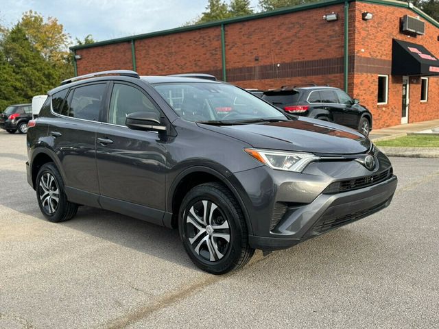 2018 Toyota RAV4 LE FWD - 22937206 - 6