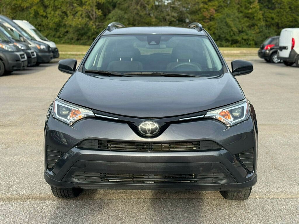 2018 Toyota RAV4 LE FWD - 22937206 - 8
