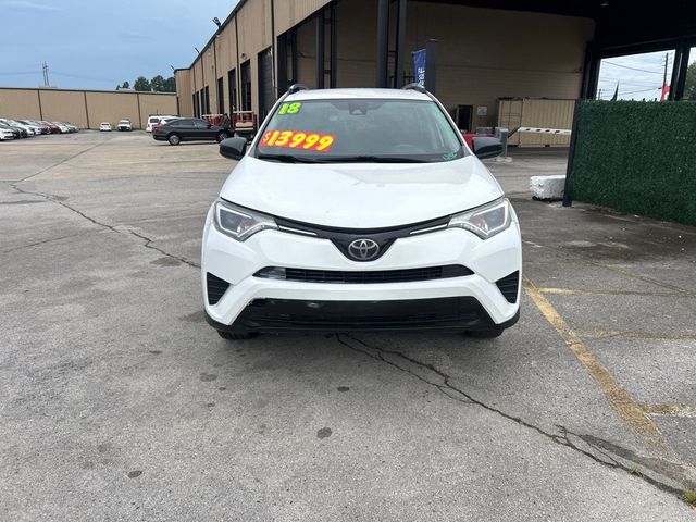 2018 Toyota RAV4 LE FWD - 23052795 - 1