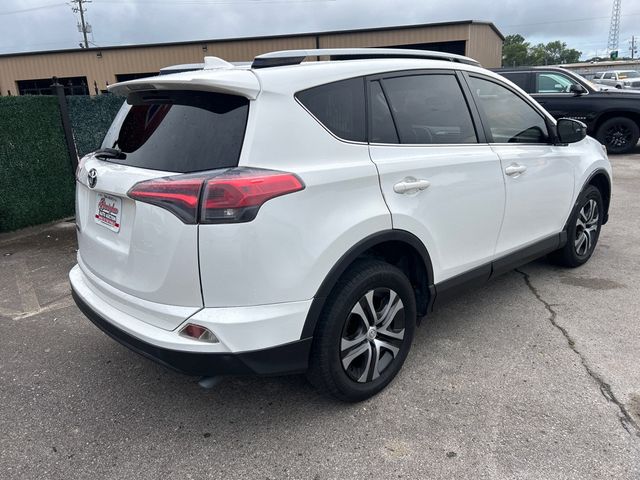 2018 Toyota RAV4 LE FWD - 23052795 - 3