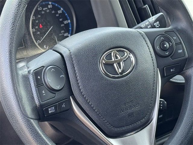 2018 Toyota RAV4 LE FWD - 22428554 - 20