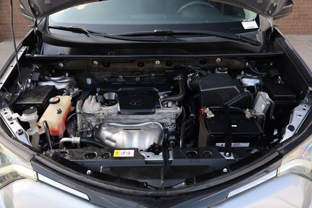 2018 Toyota RAV4 LE FWD - 22969225 - 9