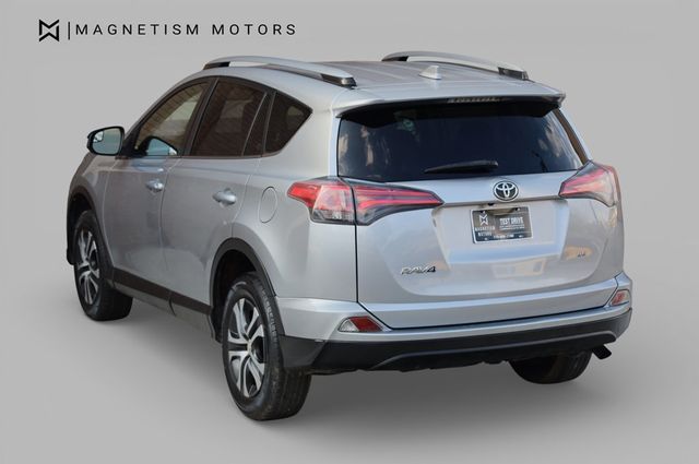 2018 Toyota RAV4 LE FWD - 22969225 - 6