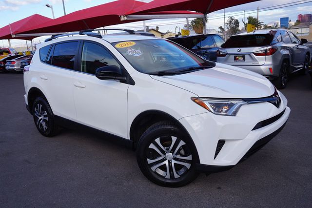 2018 Toyota RAV4 LE, SUPER LOW MILEAGE, PREMIUM WHEELS, CLOTH SEATS, BLUETOOTH - 22969364 - 1
