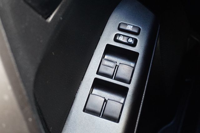 2018 Toyota RAV4 LE, SUPER LOW MILEAGE, PREMIUM WHEELS, CLOTH SEATS, BLUETOOTH - 22969364 - 21