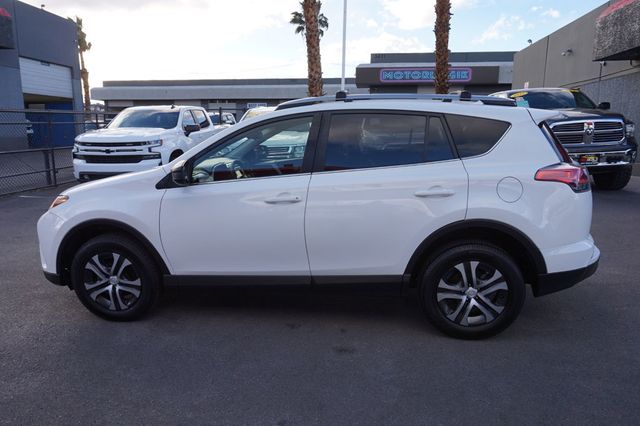 2018 Toyota RAV4 LE, SUPER LOW MILEAGE, PREMIUM WHEELS, CLOTH SEATS, BLUETOOTH - 22969364 - 2