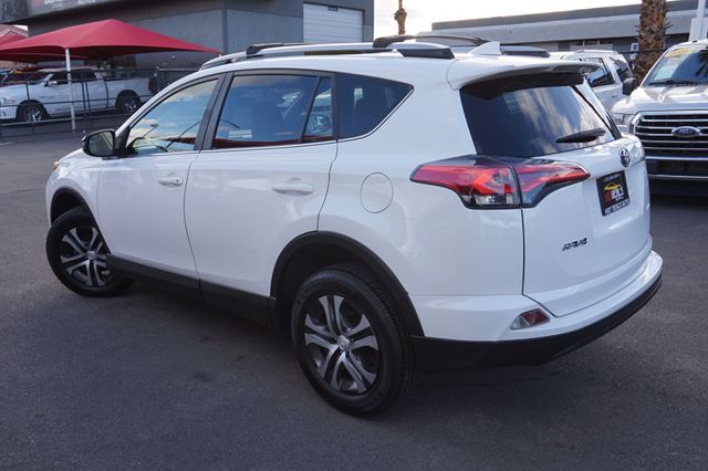 2018 Toyota RAV4 LE, SUPER LOW MILEAGE, PREMIUM WHEELS, CLOTH SEATS, BLUETOOTH - 22969364 - 3