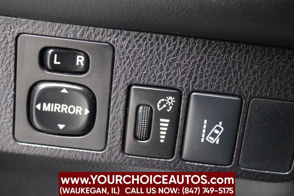 2018 Toyota RAV4 Limited AWD - 22909491 - 28