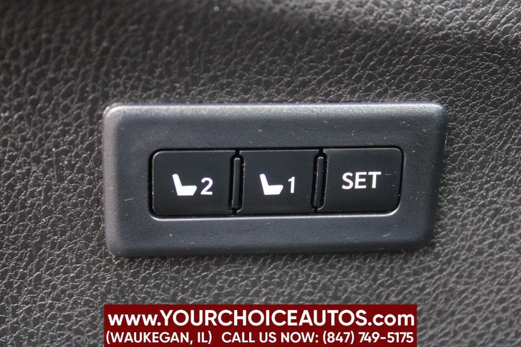 2018 Toyota RAV4 Limited AWD - 22909491 - 31