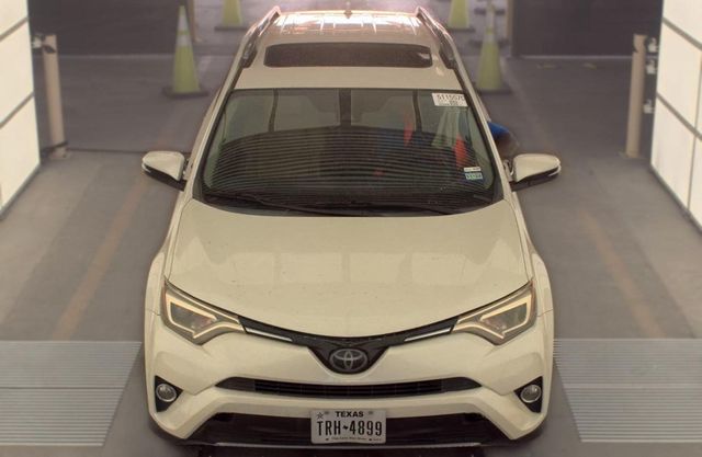 2018 Toyota RAV4 Limited FWD - 23054598 - 1