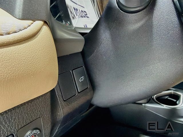 2018 Toyota RAV4 Limited FWD - 23054598 - 19