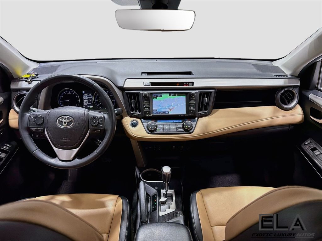 2018 Toyota RAV4 Limited FWD - 23054598 - 24