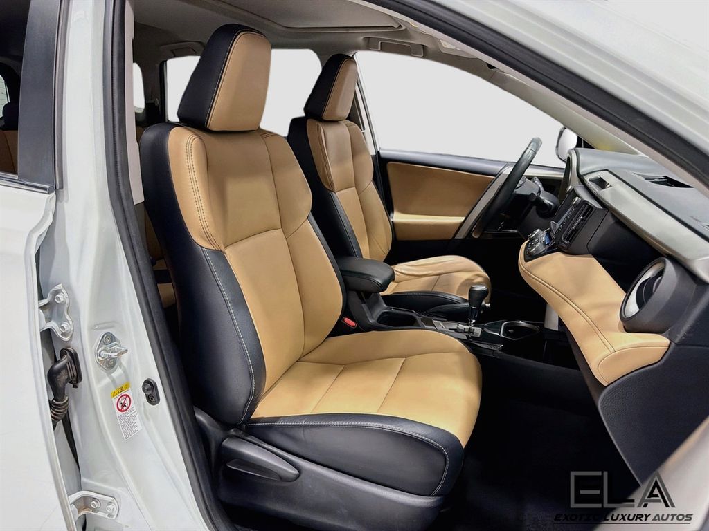 2018 Toyota RAV4 Limited FWD - 23054598 - 30