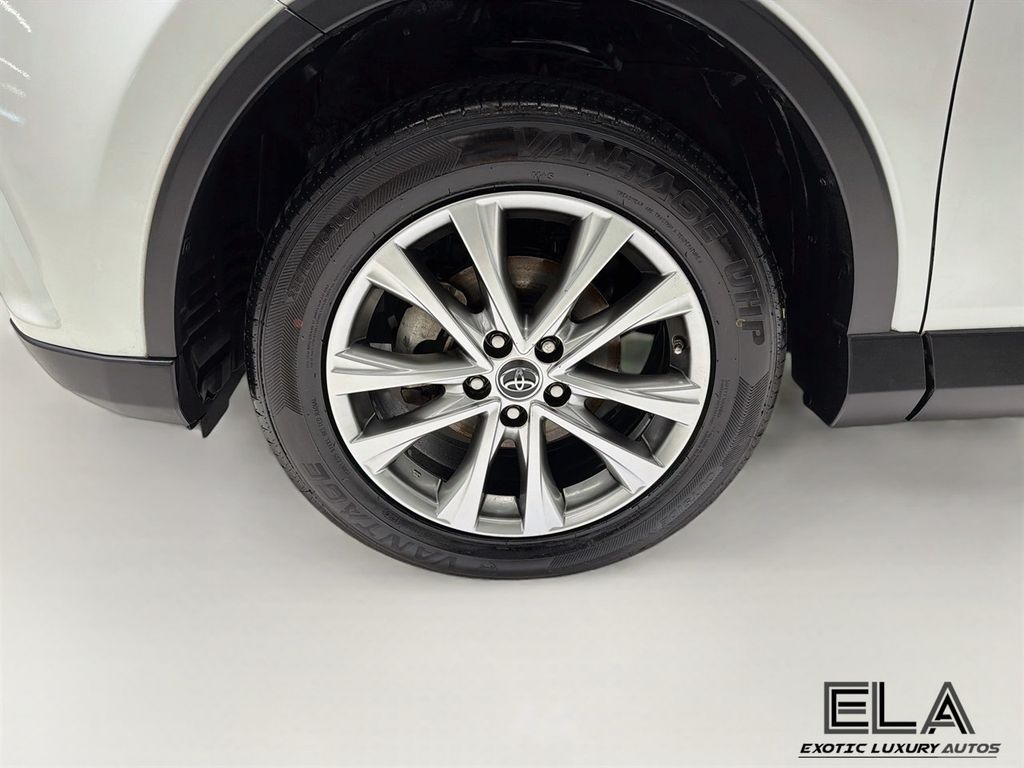 2018 Toyota RAV4 Limited FWD - 23054598 - 33