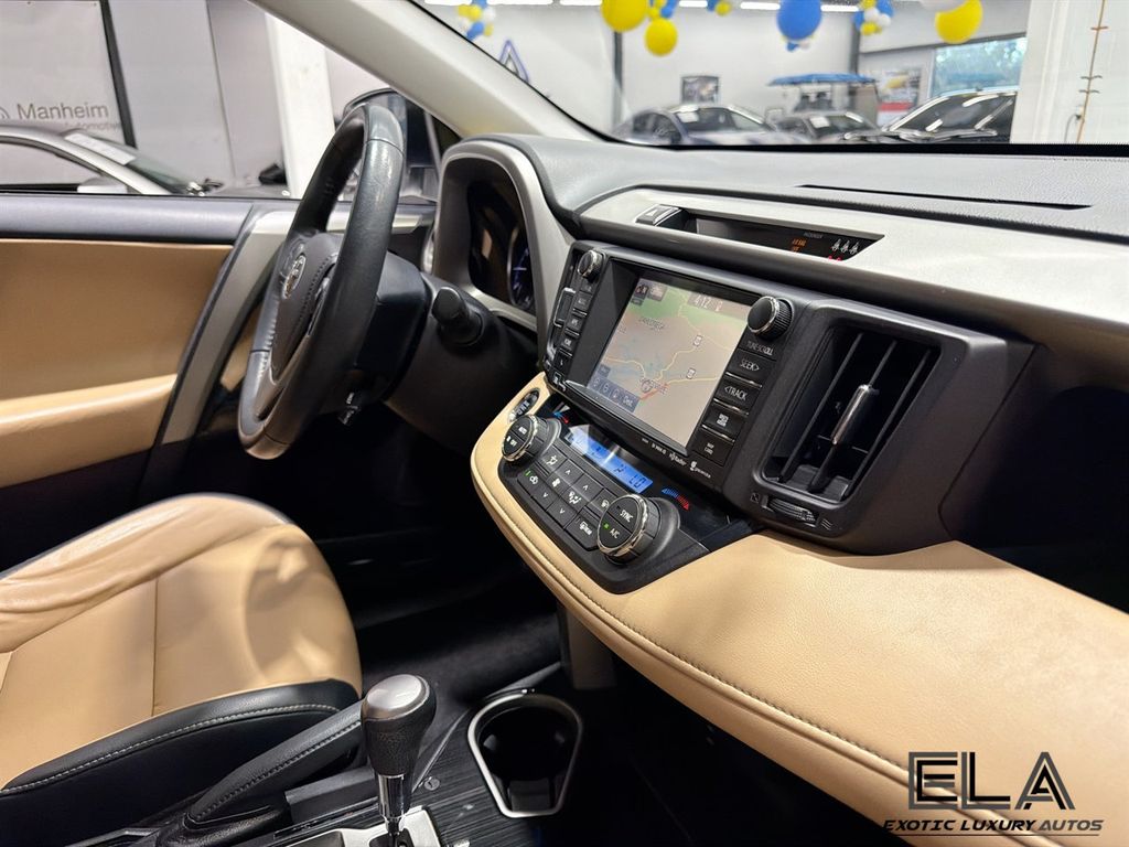 2018 Toyota RAV4 Limited FWD - 23054598 - 38