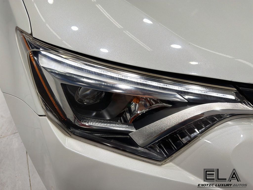2018 Toyota RAV4 Limited FWD - 23054598 - 43