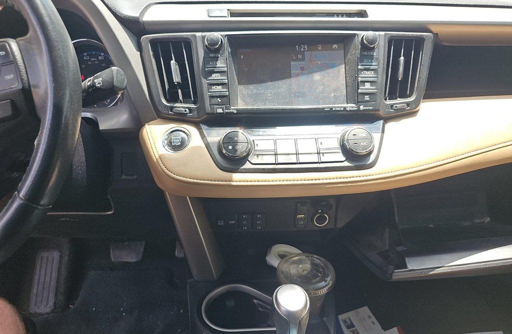 2018 Toyota RAV4 Limited FWD - 23054598 - 8