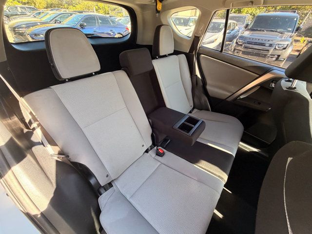 2018 Toyota RAV4 LocalTrade/XLE/FWD/PowerPlusPkg/EntunePremiumAudio/Bluetooth - 23095830 - 16