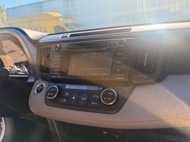 2018 Toyota RAV4 LocalTrade/XLE/FWD/PowerPlusPkg/EntunePremiumAudio/Bluetooth - 23095830 - 23