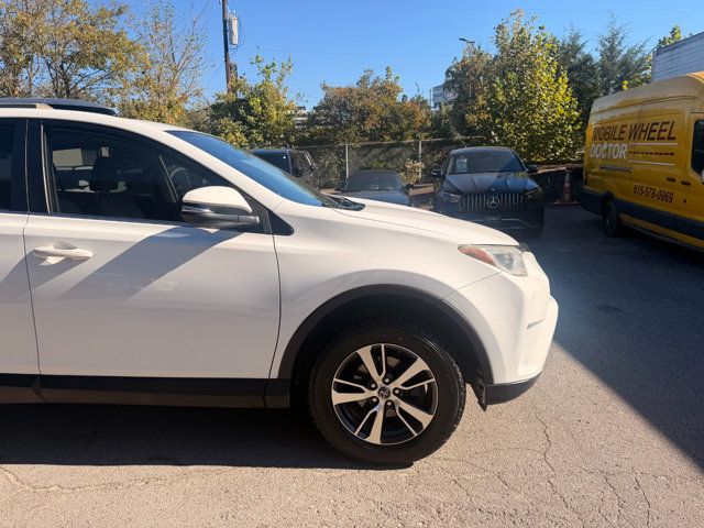 2018 Toyota RAV4 LocalTrade/XLE/FWD/PowerPlusPkg/EntunePremiumAudio/Bluetooth - 23095830 - 3