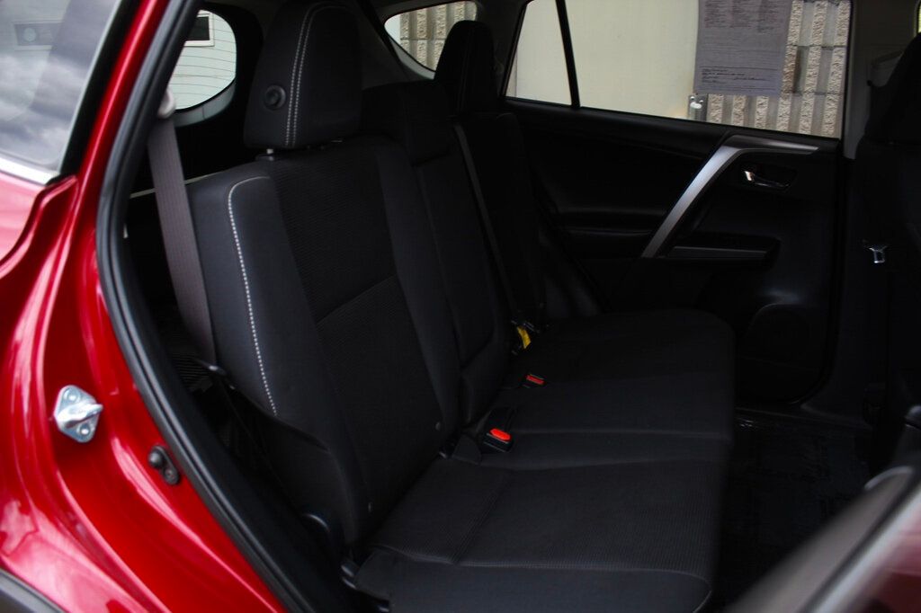 2018 Toyota RAV4 Adventure XLE photo 9