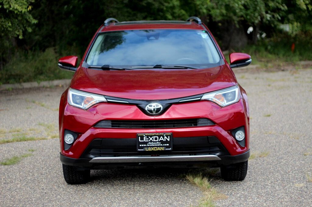 2018 Toyota RAV4 Adventure XLE photo 3