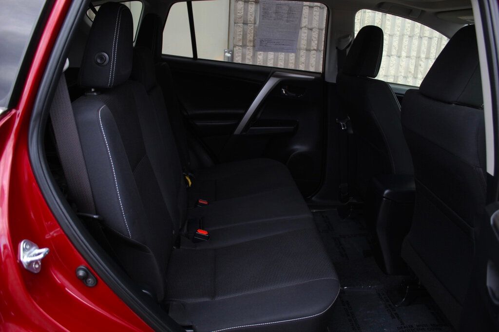 2018 Toyota RAV4 Adventure XLE photo 8