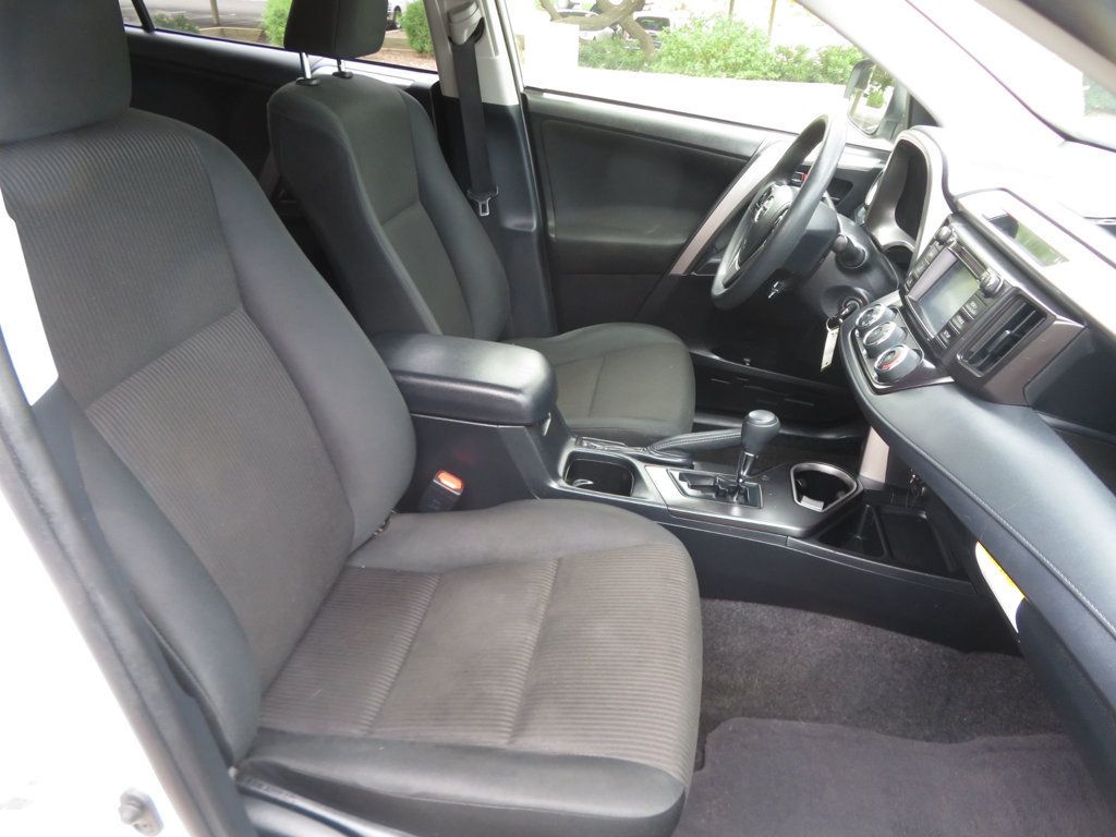 2018 Toyota RAV4 SALVAGE TITLE RAV 4 EXTRA CLEAN LOW LOW MILES LE 2OWNER  - 23099222 - 32