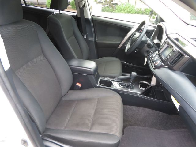 2018 Toyota RAV4 SALVAGE TITLE RAV 4 EXTRA CLEAN LOW LOW MILES LE 2OWNER  - 23099222 - 32