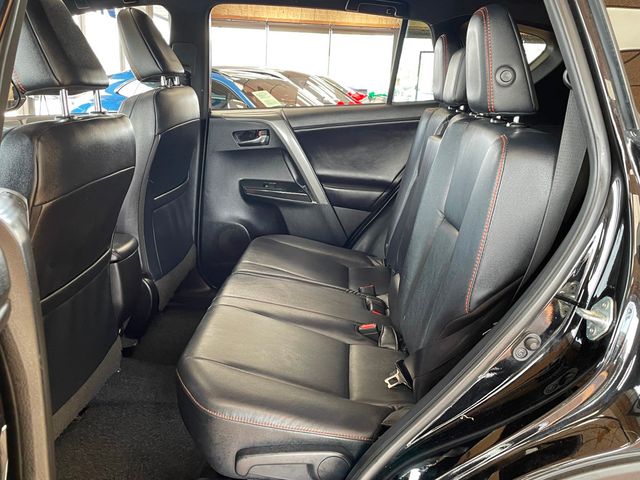 2018 Toyota RAV4 SE AWD - 23014768 - 17