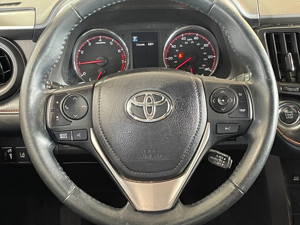 2018 Toyota RAV4 SE AWD - 23014768 - 24