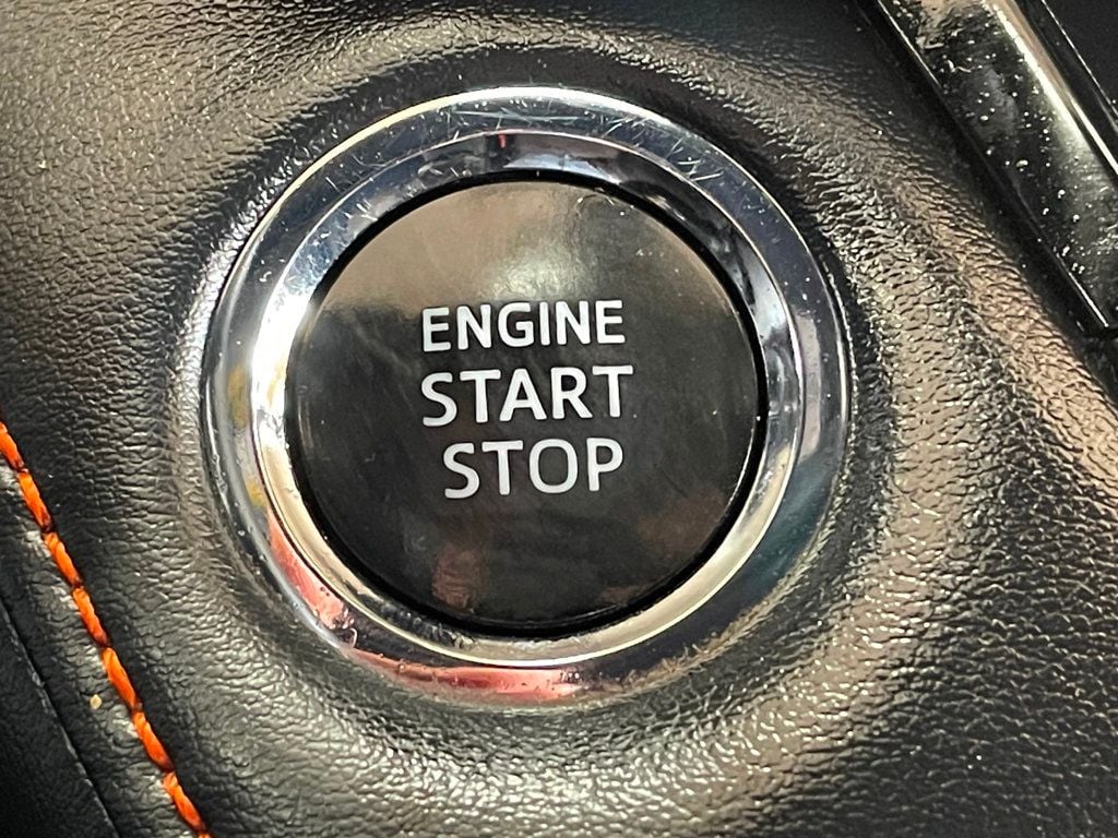 2018 Toyota RAV4 SE AWD - 23014768 - 28