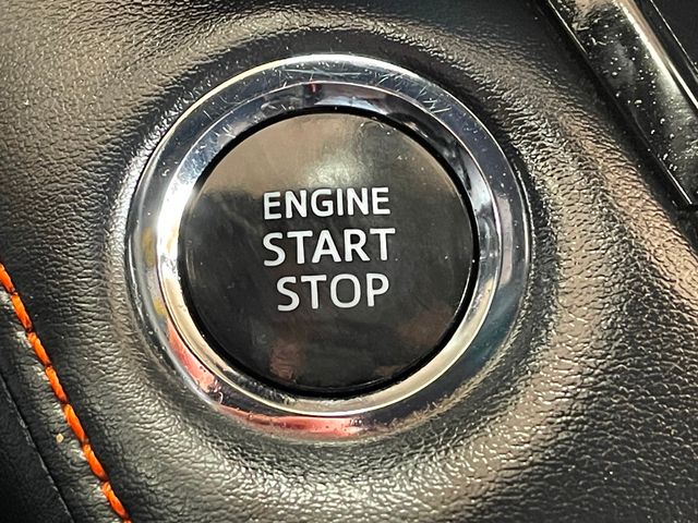 2018 Toyota RAV4 SE AWD - 23014768 - 28