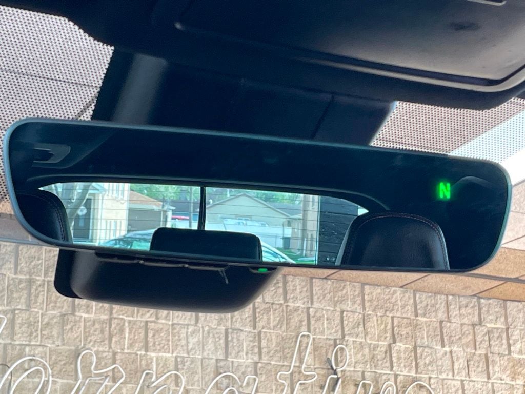 2018 Toyota RAV4 SE AWD - 23014768 - 30