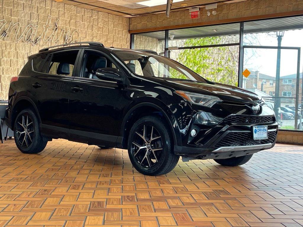 2018 Toyota RAV4 SE AWD - 23014768 - 7