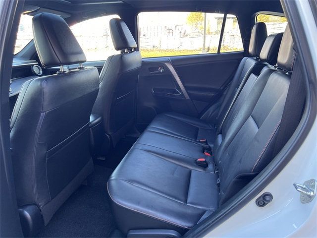 2018 Toyota RAV4 SE AWD - 22947300 - 12