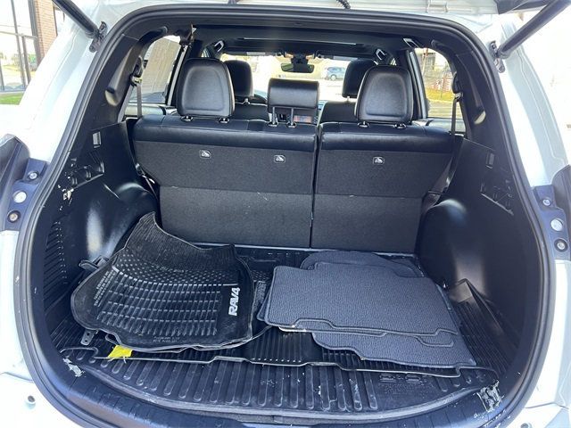 2018 Toyota RAV4 SE AWD - 22947300 - 14