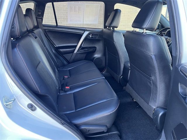 2018 Toyota RAV4 SE AWD - 22947300 - 17