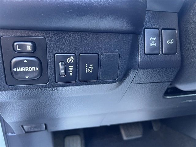 2018 Toyota RAV4 SE AWD - 22947300 - 21