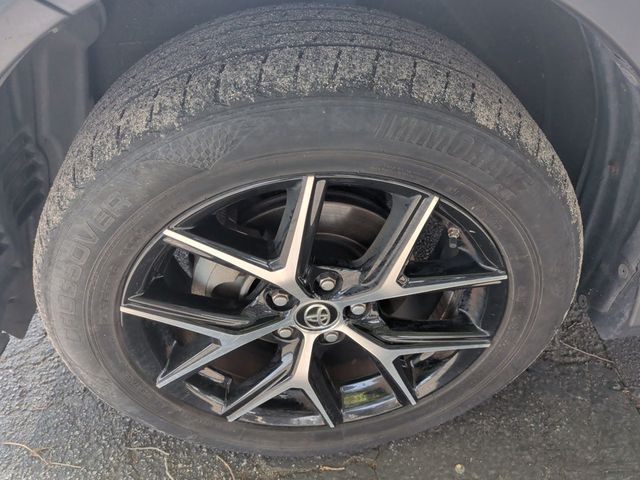 2018 Toyota RAV4 SE FWD - 23025797 - 9