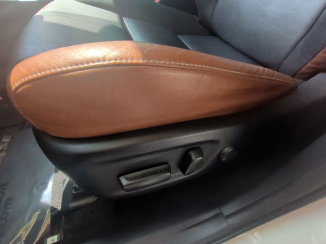 2018 Toyota RAV4 SE FWD - 23025797 - 12