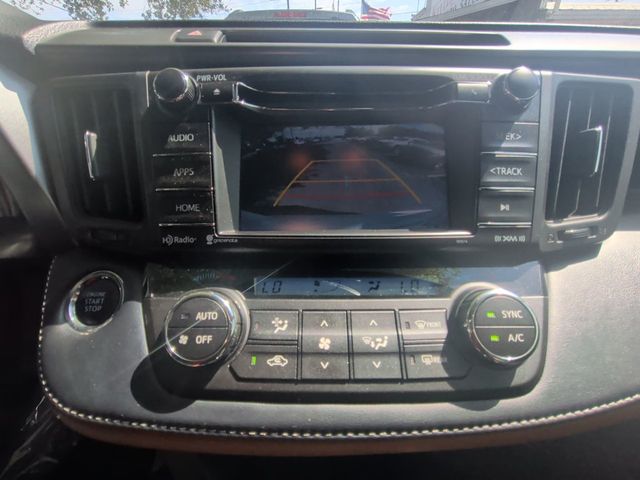 2018 Toyota RAV4 SE FWD - 23025797 - 17