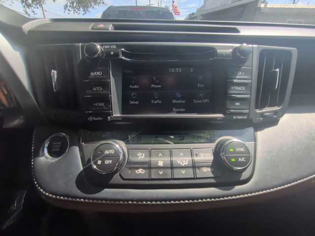 2018 Toyota RAV4 SE FWD - 23025797 - 18