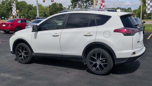 2018 Toyota RAV4 SE FWD - 23025797 - 5