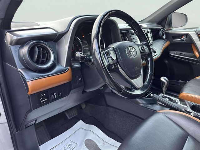 2018 Toyota RAV4 SE FWD - 23054669 - 14