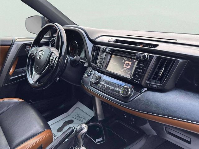 2018 Toyota RAV4 SE FWD - 23054669 - 22