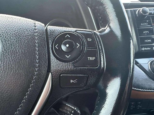 2018 Toyota RAV4 SE FWD - 23054669 - 24