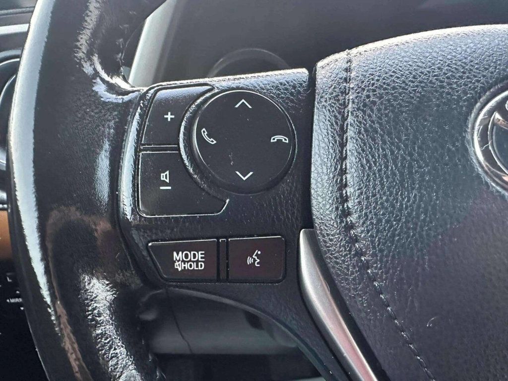 2018 Toyota RAV4 SE FWD - 23054669 - 25